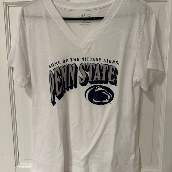 Penn State women’s V-neck white T-shirt… Size medium new with tags - Picture 4 of 5